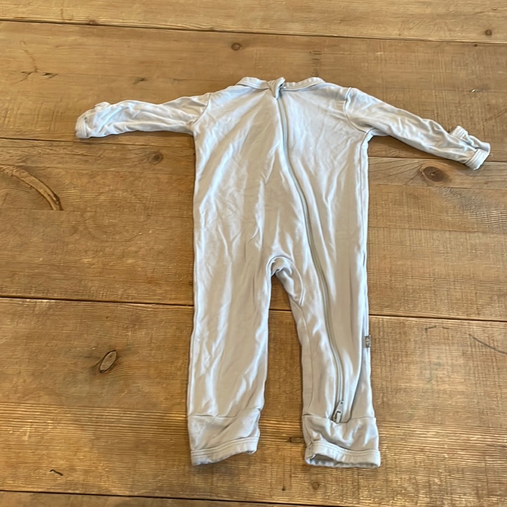 Kyte Baby Zippered Romper in Storm (0-3 Months)